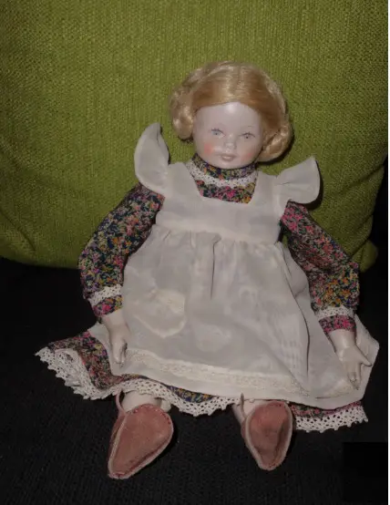 alte Puppe - Gesicht, Häne und Beine Porzellan - Schatzwert