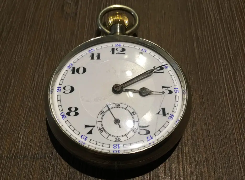 1534102706-0e31e9d1419f1e8fa429d8aa64d5097d